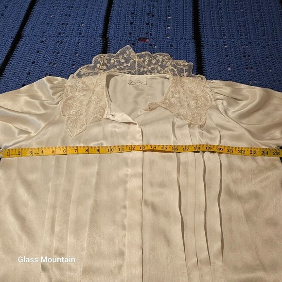 SOLD - Lady Shapely Vintage Plus White Silk Blend Blouse With Lace Collar - Picture 7 of 10